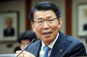 쌍용차는 회생절차 개시에 돌입했고, 르노삼성은 8년 만에 적자전환으로 돌아섰다. ì—´ì‹¬ížˆ ê³µë¶€í•˜ê² ë‹¤ ì€ì„±ìˆ˜ ê¸ˆìœµìœ„ì›ìž¥ í›„ë³´ìž ì²« ì¶œê·¼ í•œê²½ë‹·ì»´