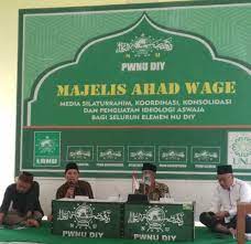 Dermasiswa harapan (dalam & luar negara) daripada yayasan perak. Pengajian Ahad Wage Sekaligus Pemberangkatan Bantuan Untuk Korban Bencana Banten Lampung Bangkitmedia