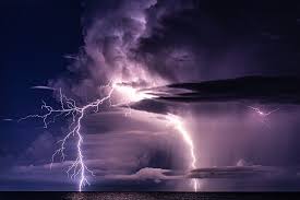 I løbet af mandagen trækker regnbyger ind over danmark sydvest fra og byder på lynnedslag. Tordenvejr Storm Lyn Gratis Foto Pa Pixabay