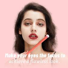 Amazon.com: Eyeshadow Brush Makeup Brush, Eyeshadow Makeup Tool For  Precision Application and Flawless Blending, Contouring & Definin… : Beauty  & ...