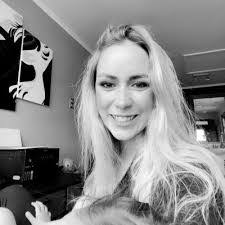 Geraldine Strauss's Instagram, Twitter & Facebook