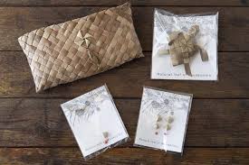 アダンの葉を使用した 民芸品 を 現代に溶け込むデザインへ チームあだん たびらい