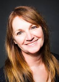 Amy Struthers's Instagram, Twitter & Facebook