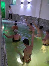 Imbaiere in lacul ursu proceduri locale ( irigatii , aerosoli ). Tratament Balneo Spa Asigurati 2021 Calimanesti Hotel Orizont Cozia Pico Mar Travel