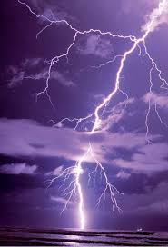Pin By Susan On S T O R M S Lightning Photography Purple Lightning Lightning Images