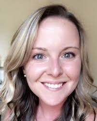 Hillary Murphy's Instagram, Twitter & Facebook