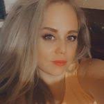 Leanne Calhoun's Instagram, Twitter & Facebook