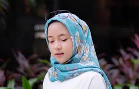 Media sosial tengah dihebohkan dengan isu perselingkuhan yang dilakukan oleh netizen masih tidak percaya nissa sabyan jadi pihak ketiga. Profil Dan Biodata Nissa Sabyan Vokalis Grup Musik Sabyan Gambus