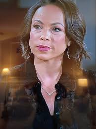 Now, I totally get that Nicole is hurt but is it just me? Her messing  around with Carlton seems a bit messy! Isn't he supposed to be Ted's  friend? And in the