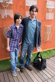 Son père, yves attal, est avocat puis producteur de cinéma,, et sa mère, salariée d'une société de production. Gabriel Attal Fils De Yvan Attal Francais Nouveau Aujourd Hui