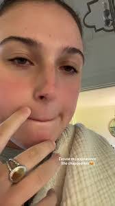 Jessica Braddock's Instagram, Twitter & Facebook