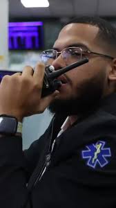 Hoy reconocemos la labor incansable de los paramédicos dominicanos. Mujeres  y hombres que, con entrega y vocación de servicio, llegan donde más se  necesita para salvar vidas y brindar atención ...