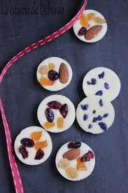 Les Mendiants Au Chocolat Noir Ou Au Chocolat Blanc La Cuisine De Deborah Mendiant Chocolat Chocolat Noir Chocolat Blanc