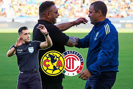 Árbitro, de ser suspendido por el Chivas vs Pumas... A ser premiado con el América vs Toluca
