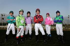 Dans les jockeys outsiders vous trouverez des idées des jockeys qui sont sur la montante et qui peuvent clairement être intéressants à suivre, voire à jouer pour empocher quelques euros facilement. Pronostic Avec Les Jockeys Pmu Classement Des Meilleurs Jockeys