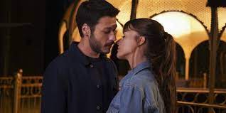 Here is the 7th episode trailer of cam tavanlar. Cam Tavanlar Bolum 1 Leyla Ile Cem Den Atesli Bir Hikaye Cikar Mi I Asli Nin Sureti