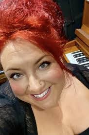 Lisa Tulk's Instagram, Twitter & Facebook