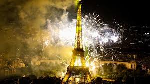 Usul saya, jika ingin naik ke menara eiffel, upayakan dapat booking slot waktu yang kurang lebih jam 4 sore, jika musim gugur. Hari Ini 132 Tahun Usia Menara Eiffel Sempat Ditentang Awal Pendiriannya Dunia Tempo Co