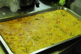 Fate rapprendere la polenta e poi, come per gli gnocchi alla romana, create dei tondi con un bicchiere. Come Fare La Polenta Facile Senza Mescolare 4 Metodi