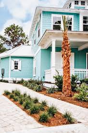 It pairs nicely with onyx shutters or door and white trim. Piriesellars2 Pondok Di Pantai Warna Cat Untuk Rumah Warna Cat