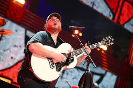 Luke Combs Announces 2020 What You See Is What You Get Tour