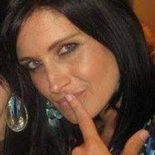 Karen Heuer's Instagram, Twitter & Facebook