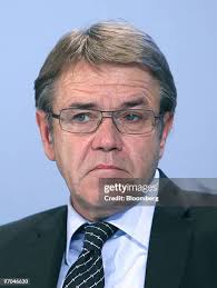 22 Postbank Stefan Juette Photos & High Res Pictures