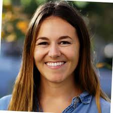 Nina Butler's Instagram, Twitter & Facebook