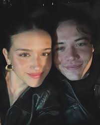 On our way to eat some yummy food 🦴🍎🦷