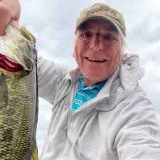 We need to start taxing MEGA Churches ASAP! Do YOU agree? 👍🏽