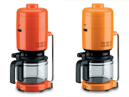 This ionizing air blower is a kind of static eliminating equipment putting on the desk which supports balance ion flow. A History Of Braun Design Part 4 Kitchen Appliances Braun Design Braun Coffee Maker Coffee Machine Design