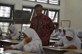 Agar kalian bisa mengenal jurusan akuntansi di smk dan insya allah tidak pelajaran matematika, saya sarankan jangan ragu lagi untuk memilih akuntansi. Jurusan Administrasi Perkantoran Dan Akuntansi Jadi Favorit Di Smk 3 Intens