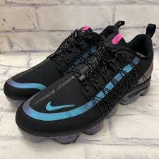 Pin By Tom Rice On Fire In 2020 Nike All Black Sneakers Nike Air Vapormax