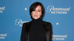 This describes a small cancerous tumor that has spread to nearby tissue but not beyond. Shannen Doherty Has Stage 4 Breast Cancer What The Diagnosis Means