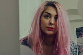 Linda Wojnar's Instagram, Twitter & Facebook