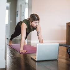 Annie murphy yoga pants : 15 Crossfit Workouts You Can Do At Home With Minimal Equipment