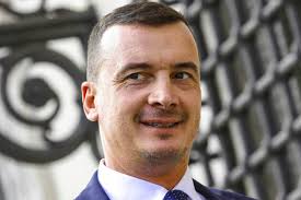 Tutto vero, roba da megalomani: 6waqsz2bcv Xsm