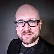 Robert Suggett's Instagram, Twitter & Facebook