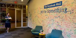 Inside Facebook Take A Tour Through The Social Network S New York City Headquarters Wall Writing New York Office Office Interior Design