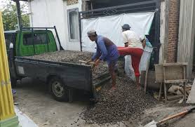 Jika kita tinjau, harga pasir blitar ditahun ini tergolong stabil. Jual Batu Split Koral Di Blitar Pendiks Rental