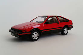 Toyota Sprinter Trueno Ae86 Gt Apex 1 43 Scale Diecast Model Car By Kyosho Front Quarter Diecast Model Cars Diecast Models Car Model