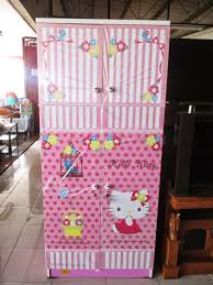 Terdiri dengan tiga pintu akan dapat menampung cukup banyak pakaian anak anda. 60 Lemari Pakaian Minimalis Dan Harga Model Sliding Kayu