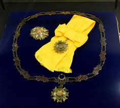 He also used the royal train, the most expensive mode of transport, on. Royal Family Order Of The Crown Of Brunei Wikidata