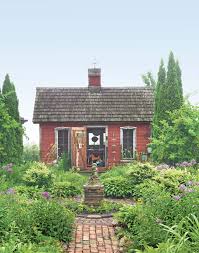 Sandra foster turned a catskills hunting cabin into the romantic victorian cottage she had always wanted, using vintage columns, flooring and wavy glass windows, and doing the carpentry herself. Tiny Houses That Ll Have You Trying To Move In Asap