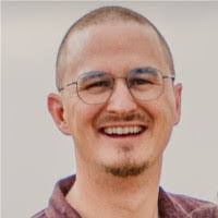 Dan Selle's Instagram, Twitter & Facebook