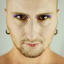 Lucy tours Europe and the US · News ⟋ RA