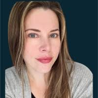 Robin Hinson's Instagram, Twitter & Facebook