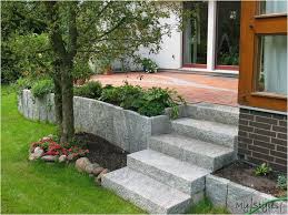 Terrasse Individuell Gestaltet A Wir Planen Mit Ihnen Vor Ort Ihren Neuen Garten Mit Naturstein Garten Design Natursteine Garten Natursteine Bepflanzung