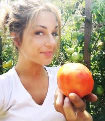 Meet Lisa Troutner from Carmel Valley, California USA 🇺🇸 "I am a  gardener, food artist and photographer at Carmel Bella Farm. I live in the  coastal mountains of Carmel Valley, California near