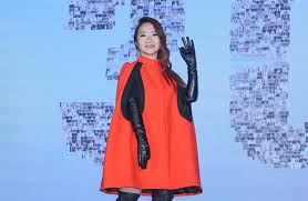 李李仁「比中指叫罵」囂張惡行全po網 陶晶瑩哽咽哭了!痛訴母女被妖魔化 淚吐30年委屈：我低到不能再低 30年第一次聖誕沒人陪!53歲美魔女牙醫悔婚小29歲男友：他謊報年紀 李李仁凌晨po文再道歉! Vearcelhans3rm